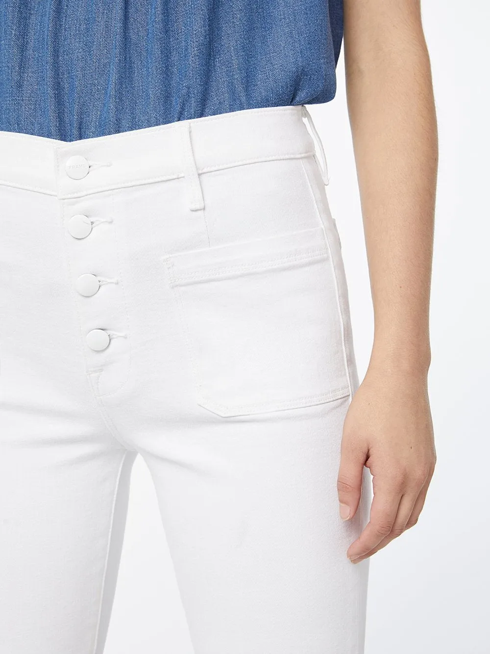 Le Bardot Crop Flare Exposed Buttons -- Blanc